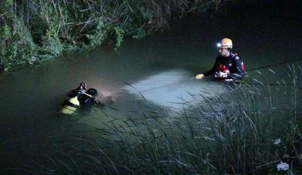 Antalya'da otomobil köprüden dereye uçtu...5 kişi araçtaydı