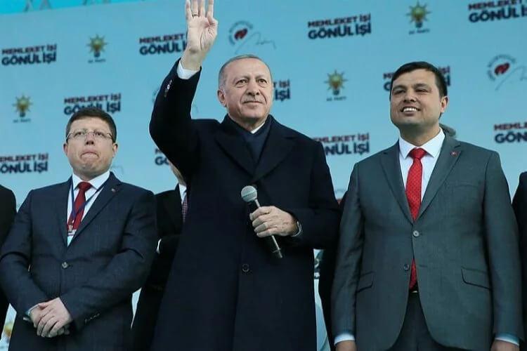 AK Parti Uşak Büyükşehir Belediye Başkan Adayı Mehmet Çakın kimdir ve aslen nerelidir?