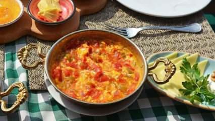 Soğanlı menemen nasıl yapılır? Soğanlı menemen tarifi