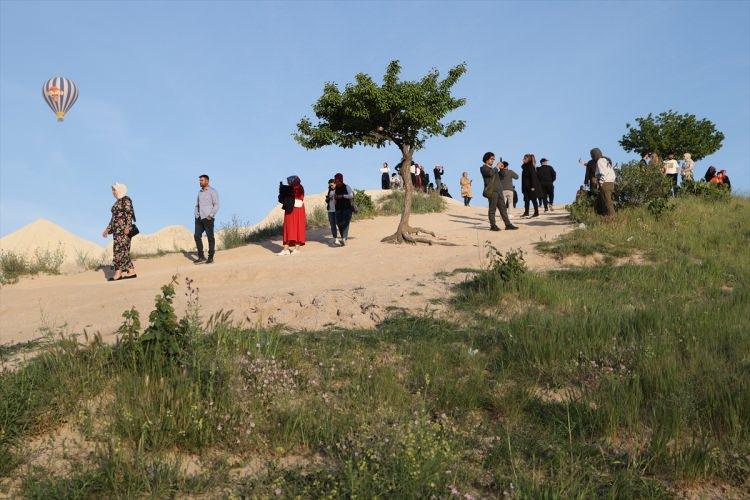 <p>Tarihi ve doğal güzellikleriyle bilinen Nevşehir'in Kapadokya bölgesinde turizmde yeni rekor kırılması bekleniyor.</p>
